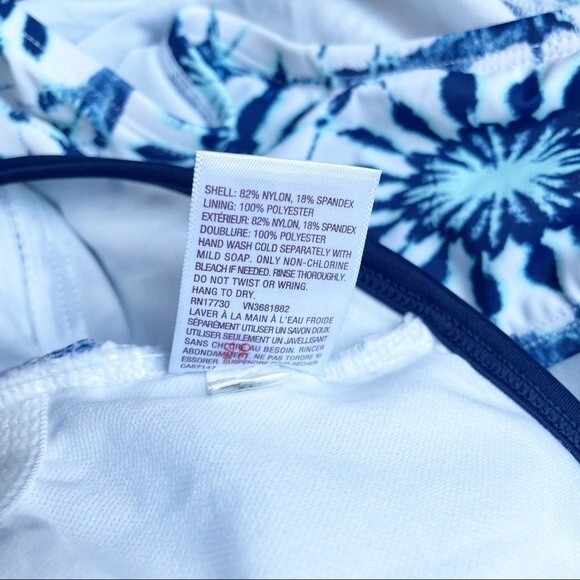 NWT Liz Lange Maternity One Piece Halter Swimsuit Tie Dye Tile Print Size Medium - Picture 7 of 9